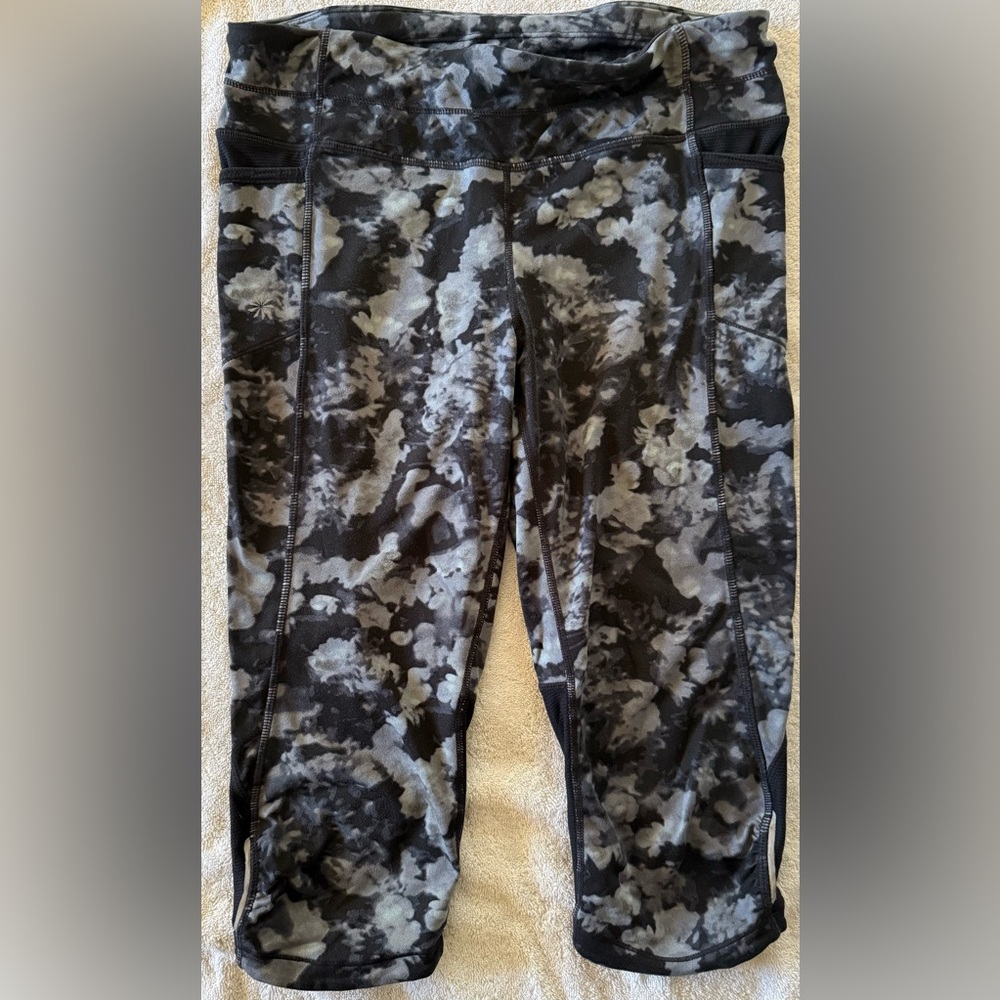 Athleta Running Capri - Picture 2 of 7